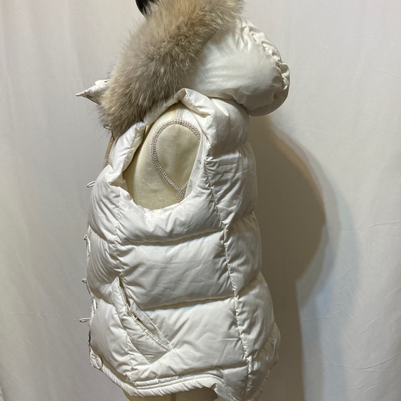 J CREW SIZE L DOWN PUFFER VEST CREAM IVORY WHITE WITH REAL FUR HOOD - Picture 3 of 12